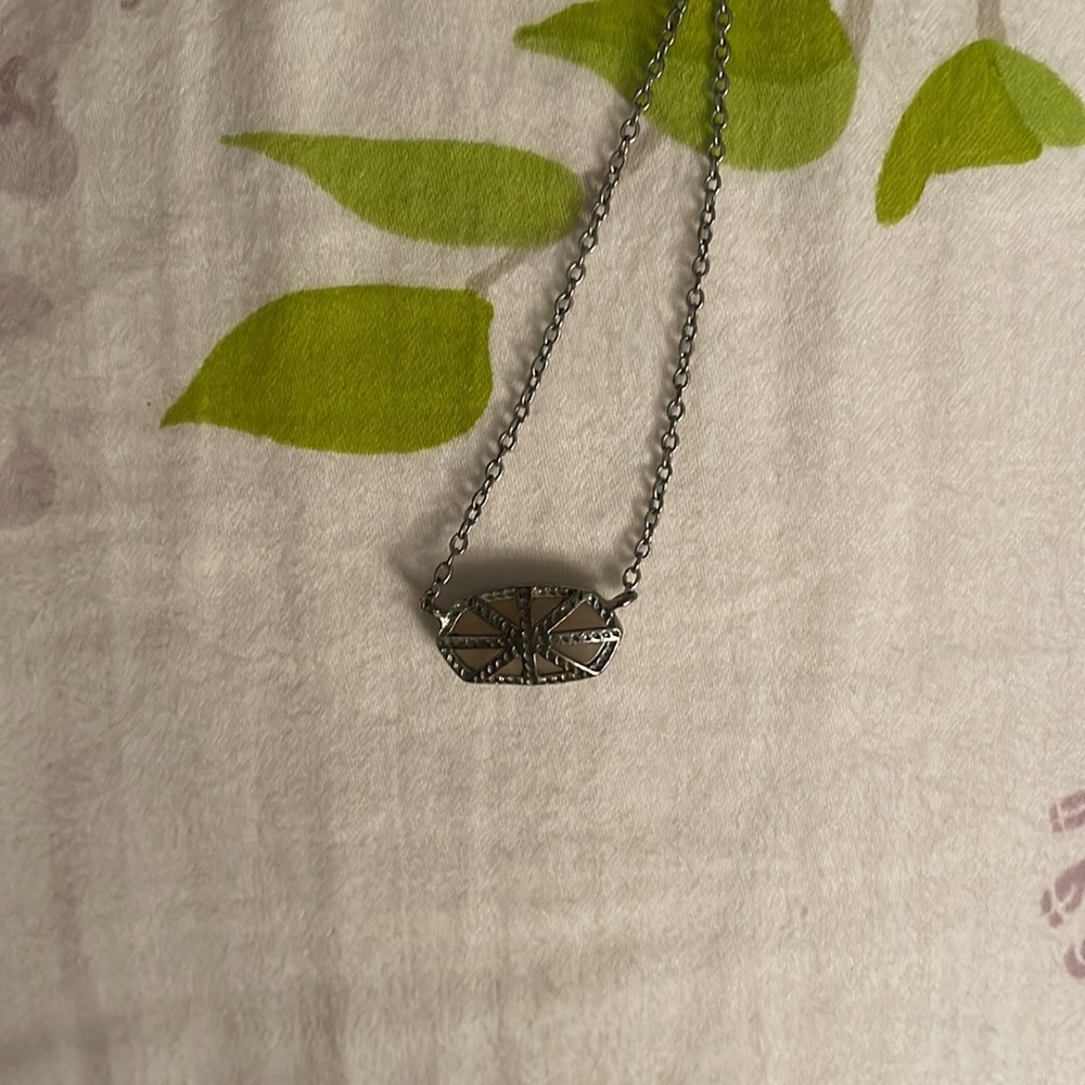 Kendra Scott Necklace - Picture 3 of 3
